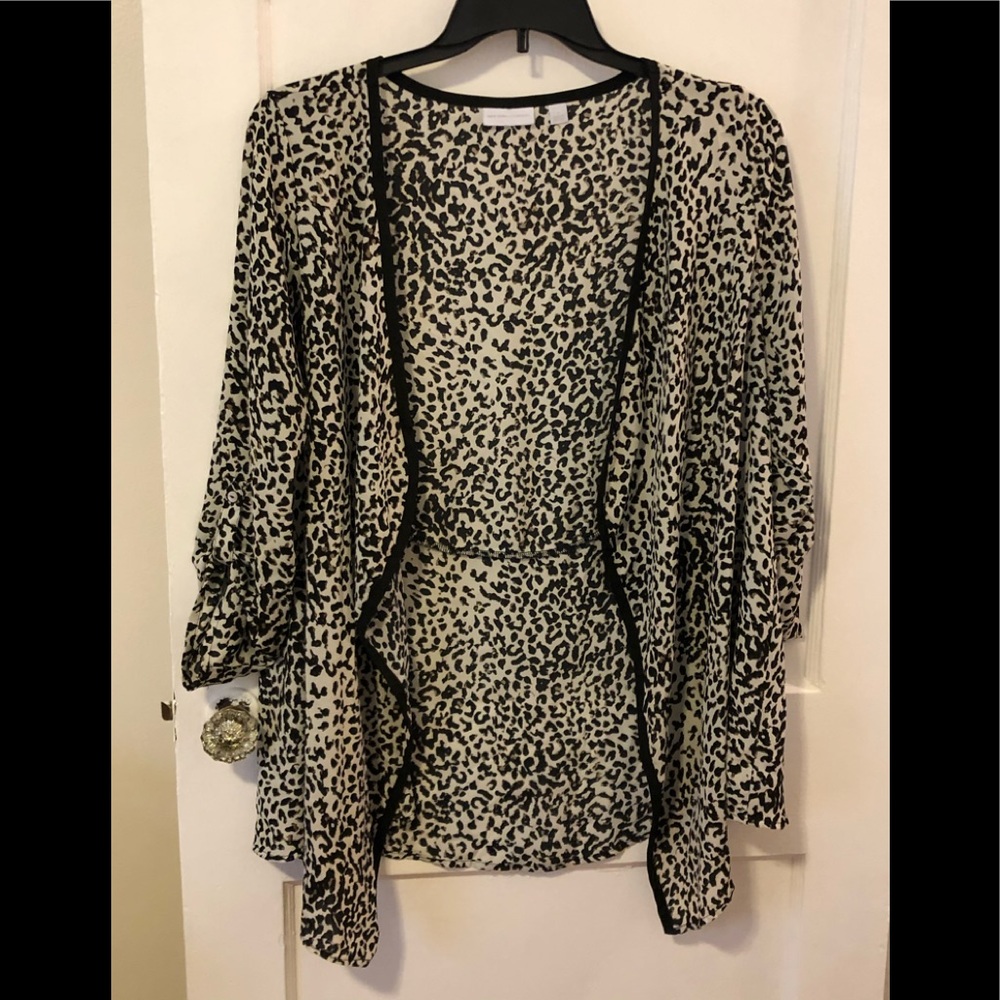 New York & Company Sz. MED kimono shrug Cardigan